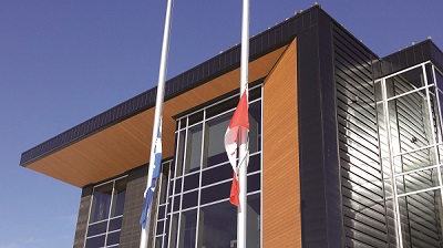 La MRC du Granit a mis ses drapeaux en berne le 31 janvier en témoignage de solidarité envers la Ville de Québec. 